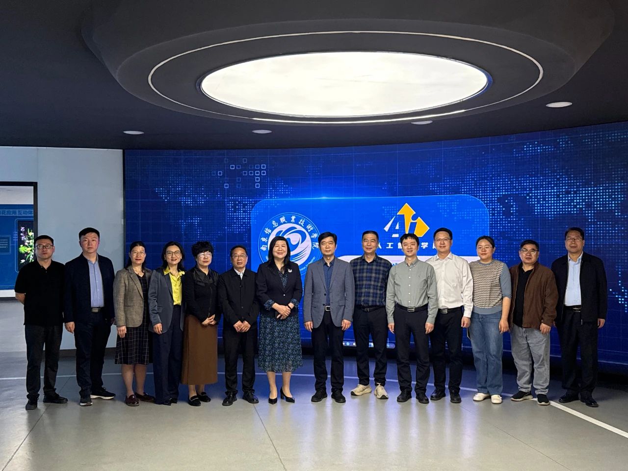 訪企拓崗進(jìn)行時(shí) | 書記校長聯(lián)袂赴寧，深化校際合作，對(duì)接信息產(chǎn)業(yè)前沿